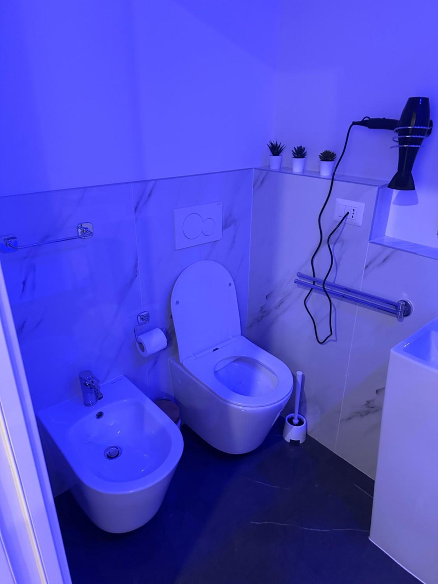 Confortable Room - 5 Милано Екстериор снимка