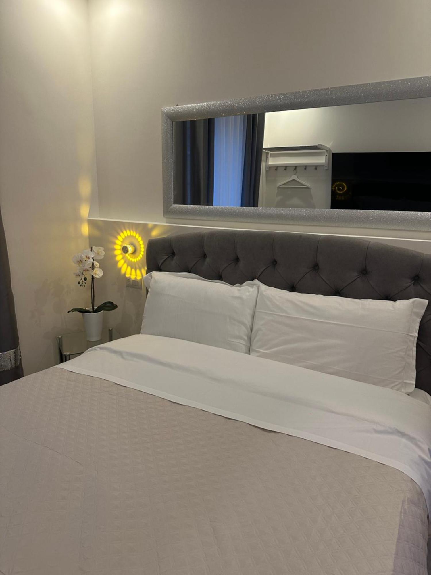Confortable Room - 5 Милано Екстериор снимка